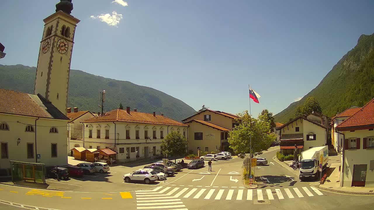Web kamera uživo Centar grada Kobarida – dolina Soče – Slovenija