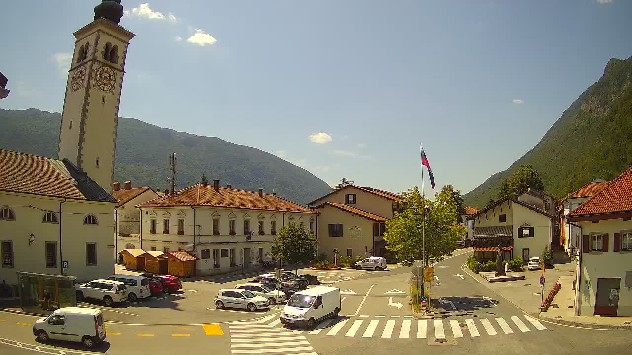 Web kamera uživo Centar grada Kobarida – dolina Soče – Slovenija