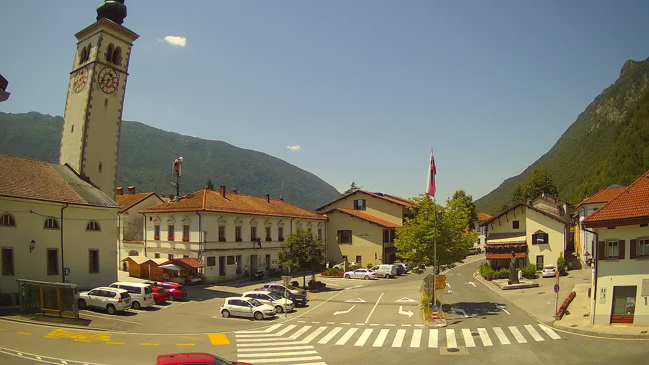 Web kamera uživo Centar grada Kobarida – dolina Soče – Slovenija