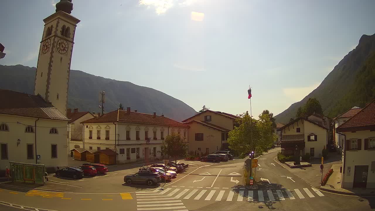 Web kamera uživo Centar grada Kobarida – dolina Soče – Slovenija