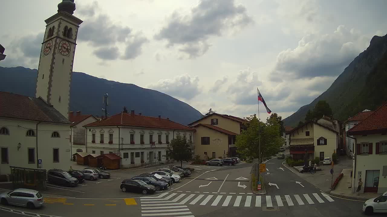 Cámara web en vivo Centro de la ciudad de Kobarid – Valle de Soča – Eslovenia