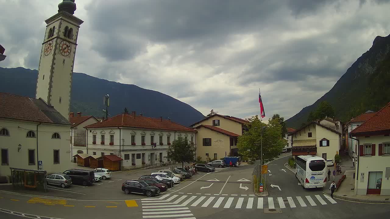 Web kamera uživo Centar grada Kobarida – dolina Soče – Slovenija