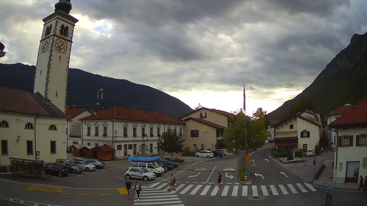 Cámara web en vivo Centro de la ciudad de Kobarid – Valle de Soča – Eslovenia