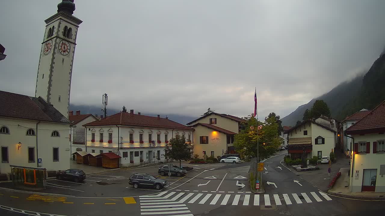 Spletna kamera Kobarid center mesta – dolina Soče – Slovenija