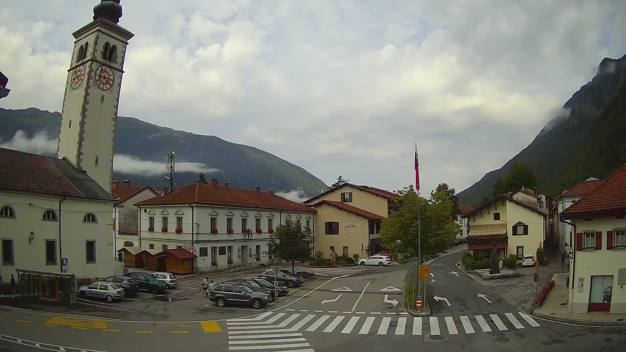 Spletna kamera Kobarid center mesta – dolina Soče – Slovenija