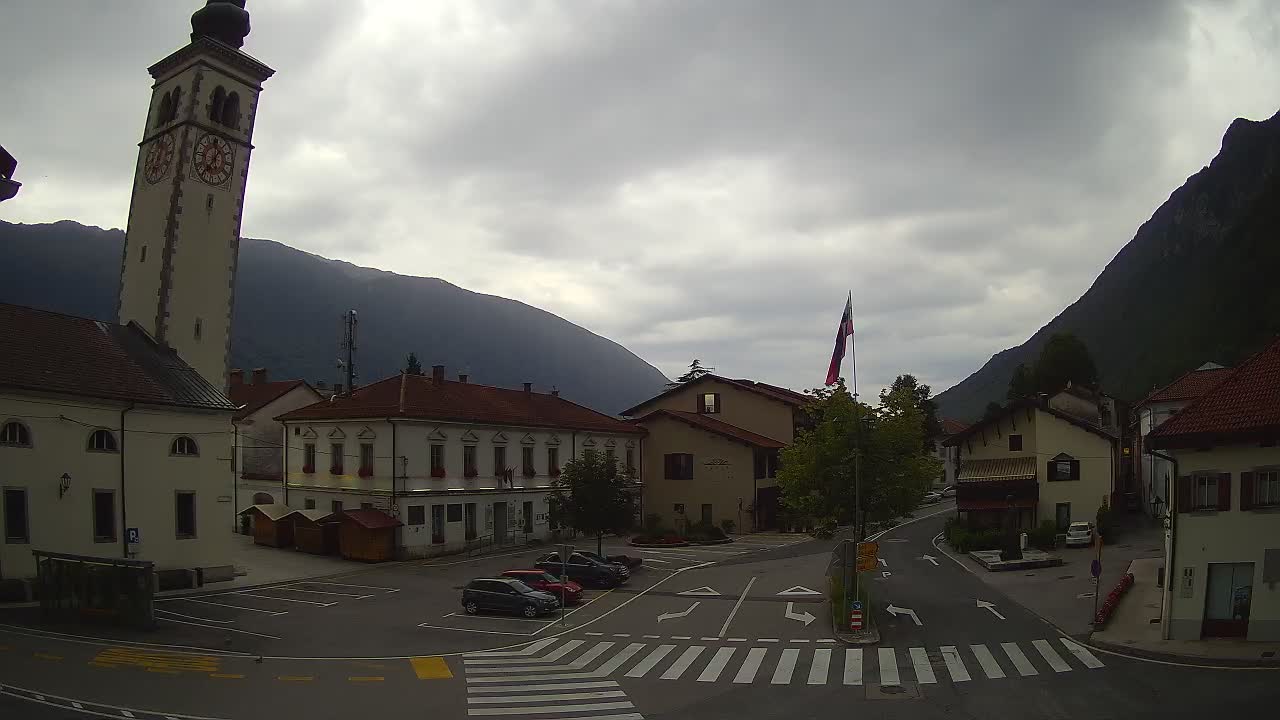 Web kamera uživo Centar grada Kobarida – dolina Soče – Slovenija