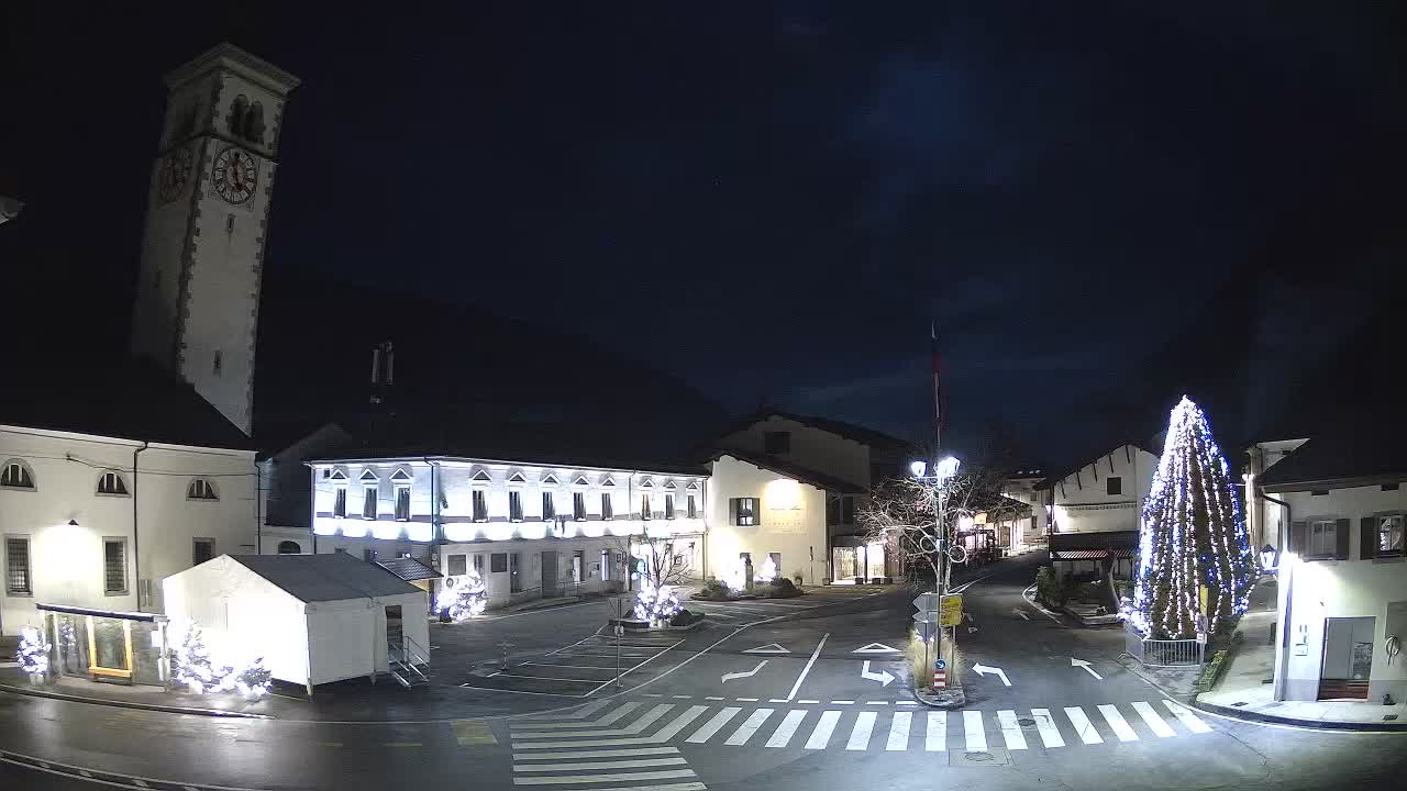 Web kamera uživo Centar grada Kobarida – dolina Soče – Slovenija