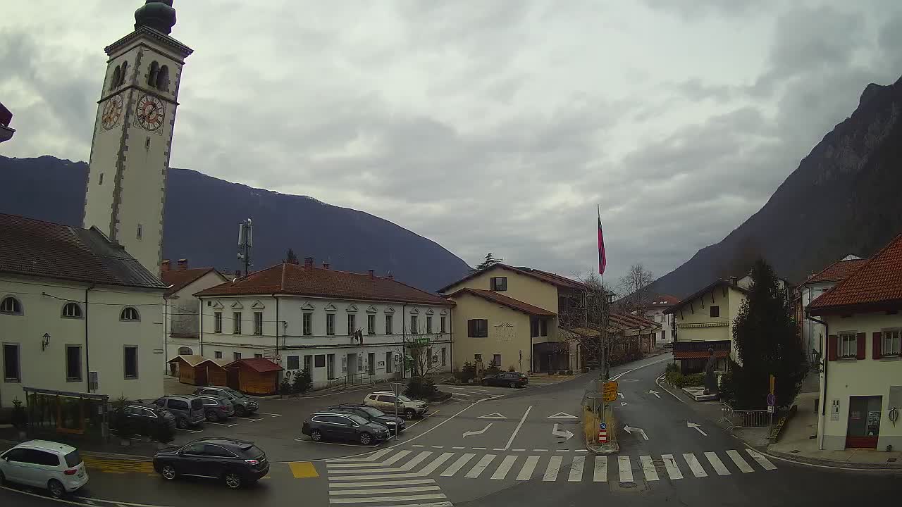 Cámara web en vivo Centro de la ciudad de Kobarid – Valle de Soča – Eslovenia