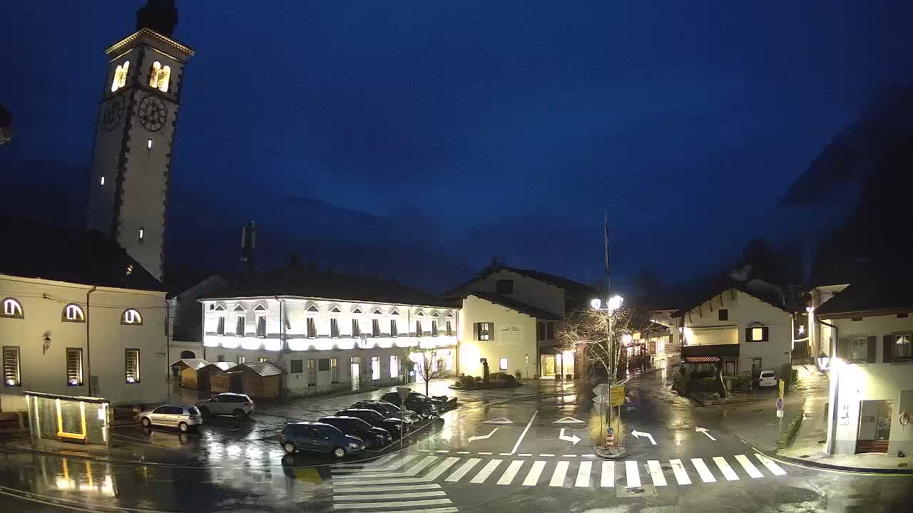 Web kamera uživo Centar grada Kobarida – dolina Soče – Slovenija