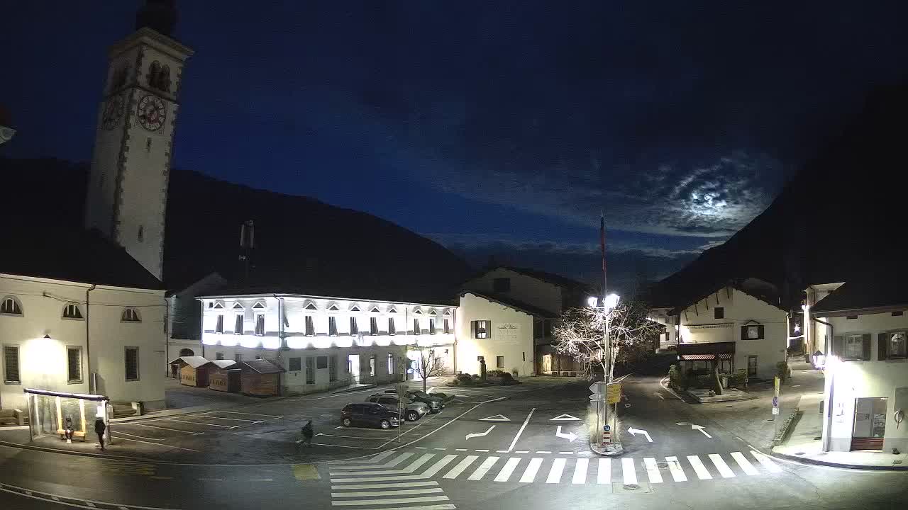 Web kamera uživo Centar grada Kobarida – dolina Soče – Slovenija