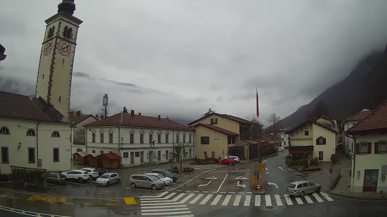 Web kamera uživo Centar grada Kobarida – dolina Soče – Slovenija
