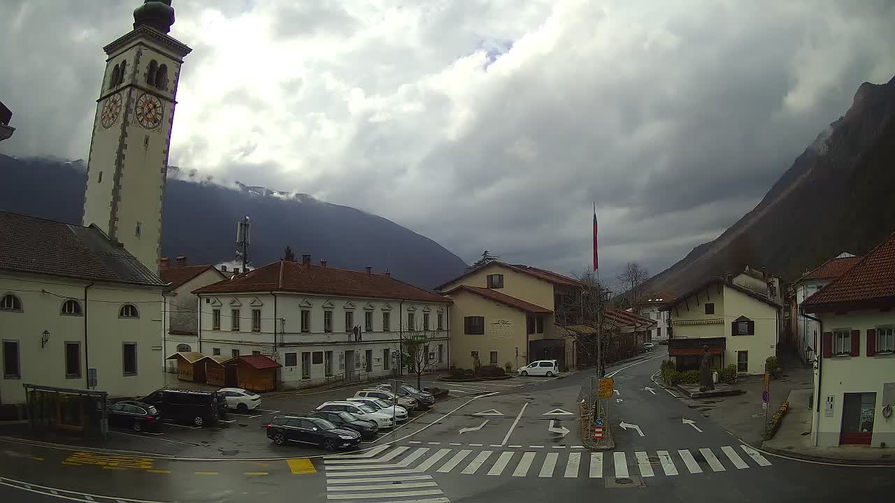 Cámara web en vivo Centro de la ciudad de Kobarid – Valle de Soča – Eslovenia