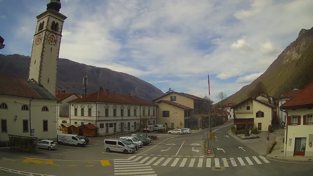 Cámara web en vivo Centro de la ciudad de Kobarid – Valle de Soča – Eslovenia