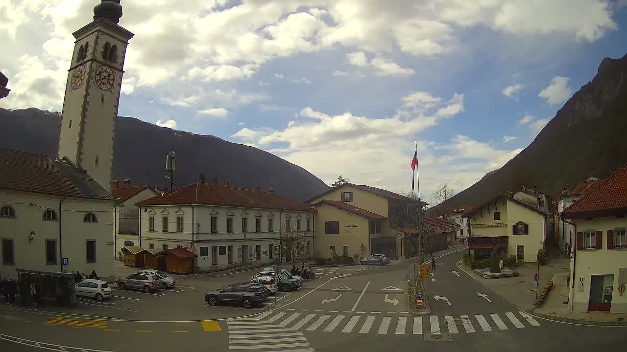 Cámara web en vivo Centro de la ciudad de Kobarid – Valle de Soča – Eslovenia