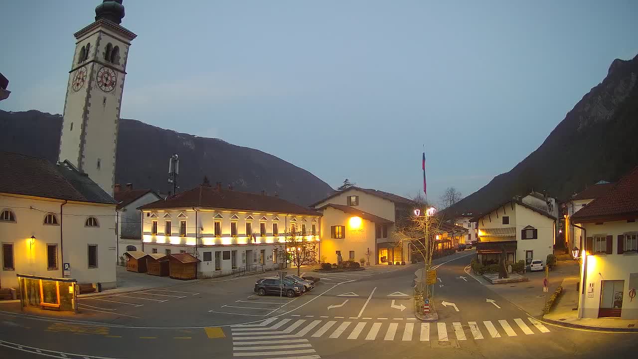 Cámara web en vivo Centro de la ciudad de Kobarid – Valle de Soča – Eslovenia