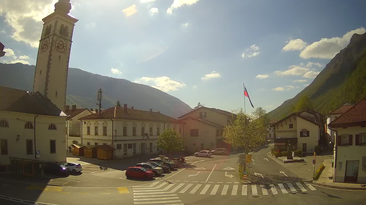 Cámara web en vivo Centro de la ciudad de Kobarid – Valle de Soča – Eslovenia