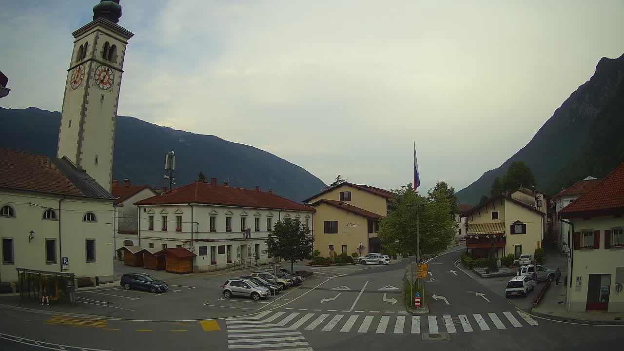Web kamera uživo Centar grada Kobarida – dolina Soče – Slovenija