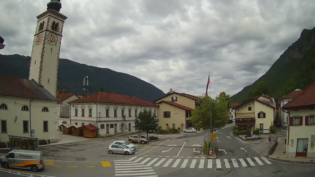 Cámara web en vivo Centro de la ciudad de Kobarid – Valle de Soča – Eslovenia