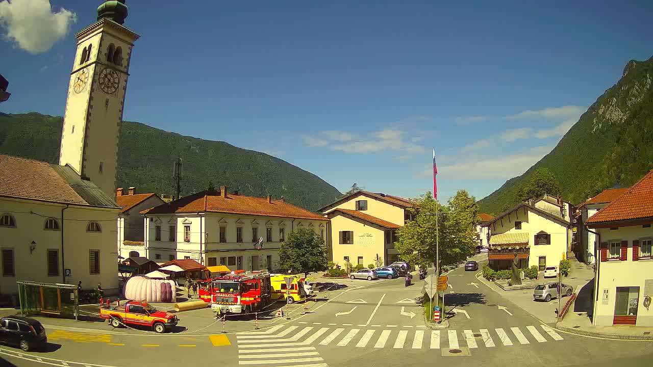 Cámara web en vivo Centro de la ciudad de Kobarid – Valle de Soča – Eslovenia