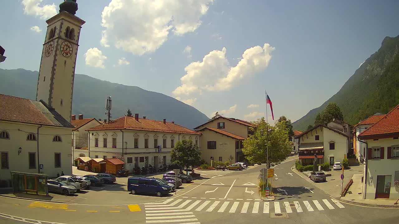 Web kamera uživo Centar grada Kobarida – dolina Soče – Slovenija
