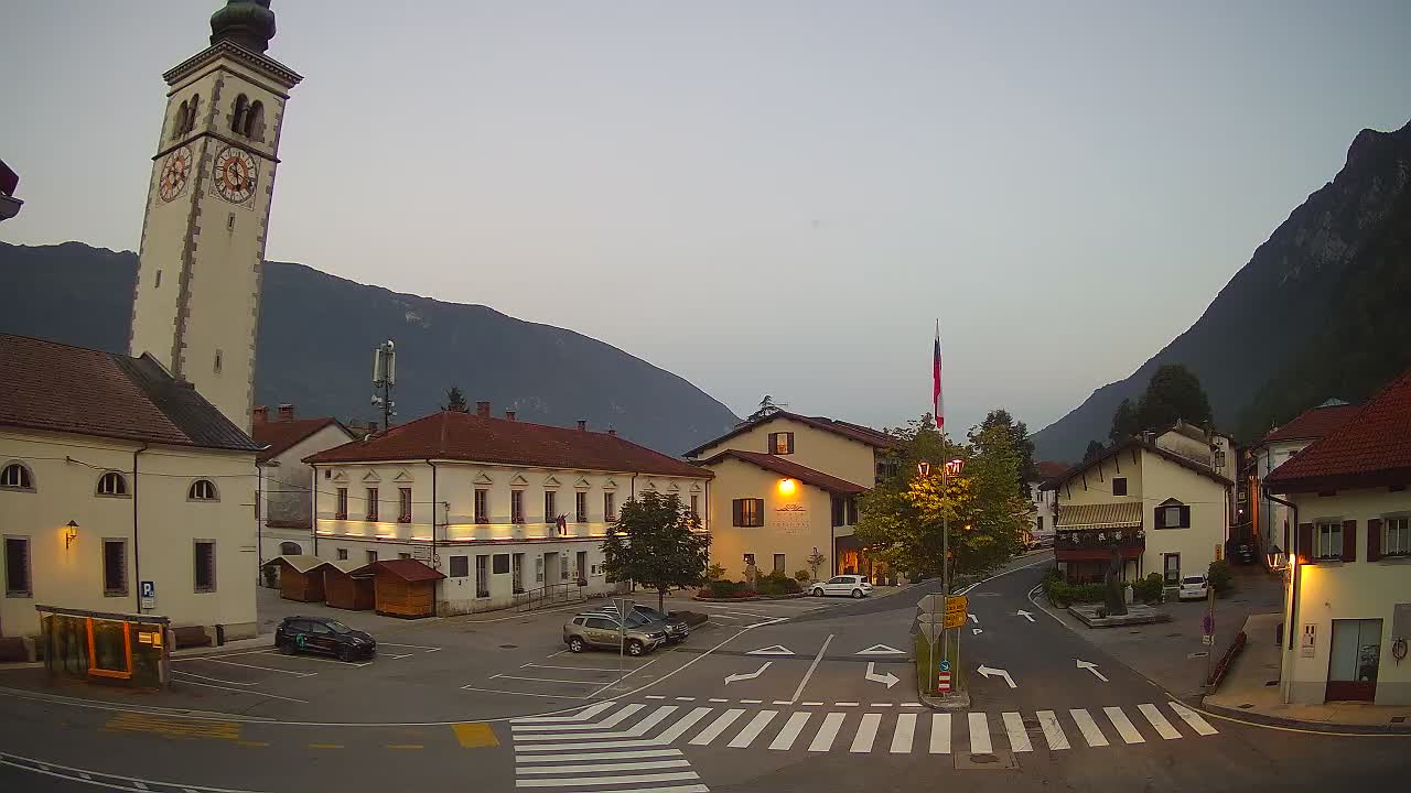 Web kamera uživo Centar grada Kobarida – dolina Soče – Slovenija