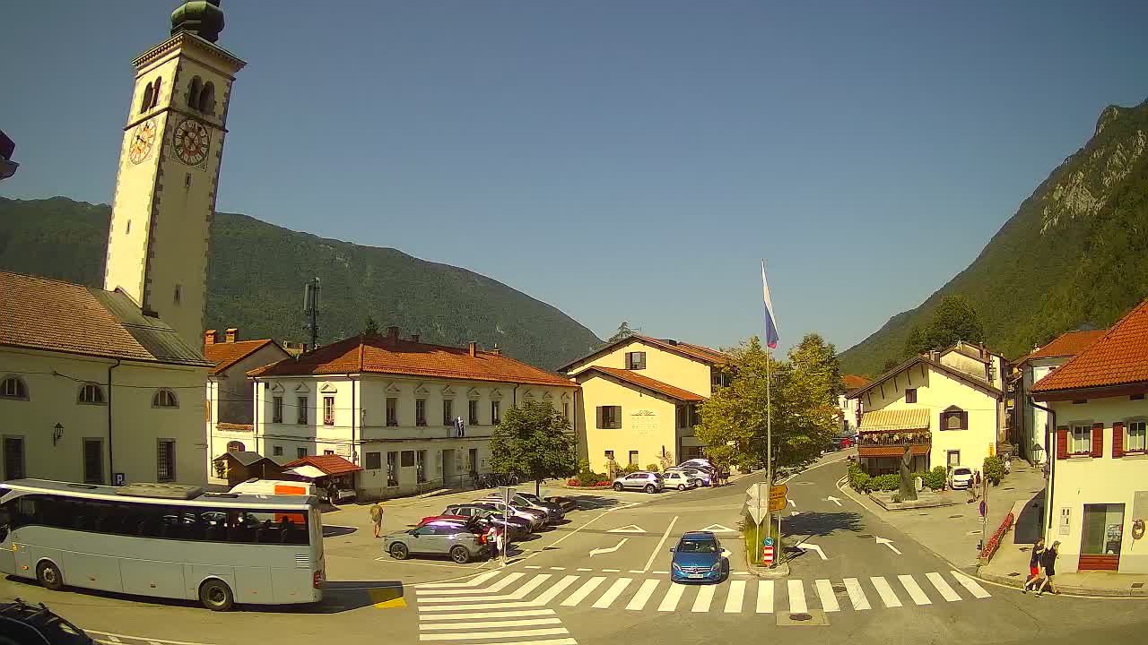 Cámara web en vivo Centro de la ciudad de Kobarid – Valle de Soča – Eslovenia