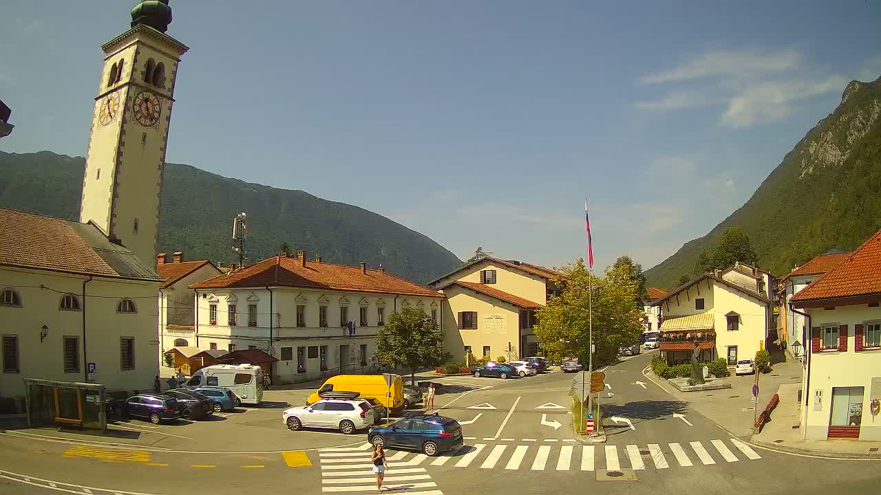 Spletna kamera Kobarid center mesta – dolina Soče – Slovenija