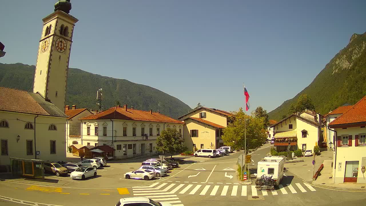 Cámara web en vivo Centro de la ciudad de Kobarid – Valle de Soča – Eslovenia