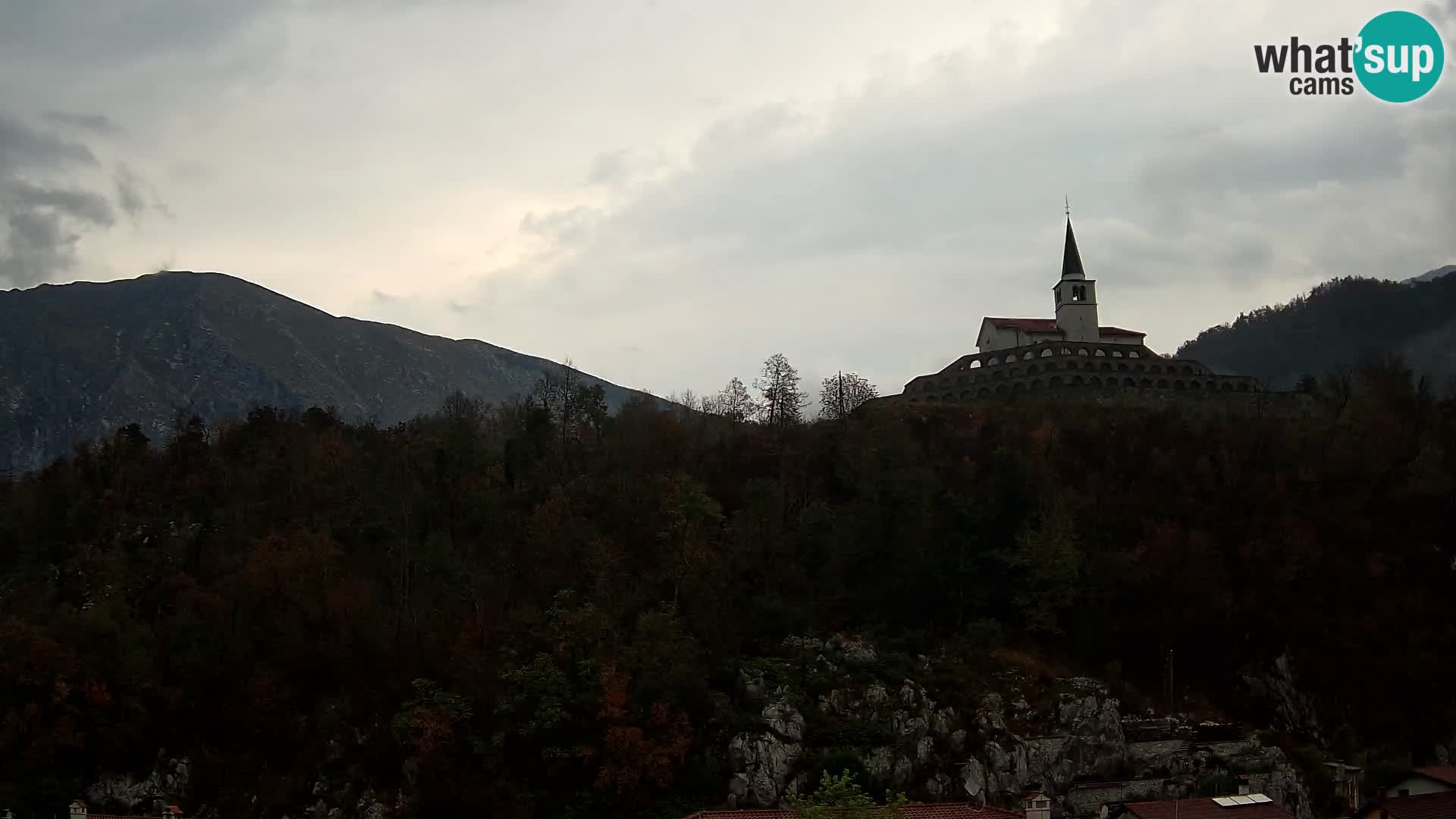 Kobarid-Webcam – Blick auf das Beinhaus aus dem 1. Weltkrieg