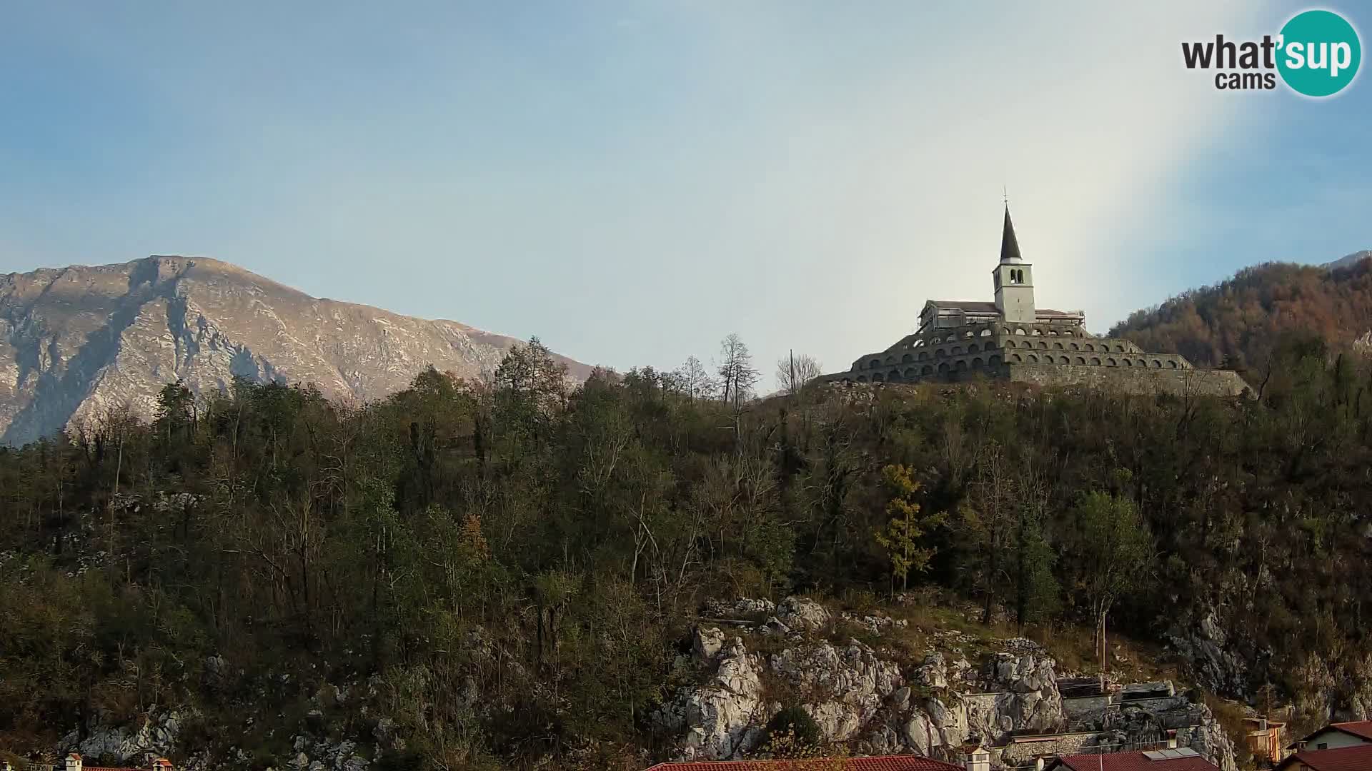 Kobarid-Webcam – Blick auf das Beinhaus aus dem 1. Weltkrieg