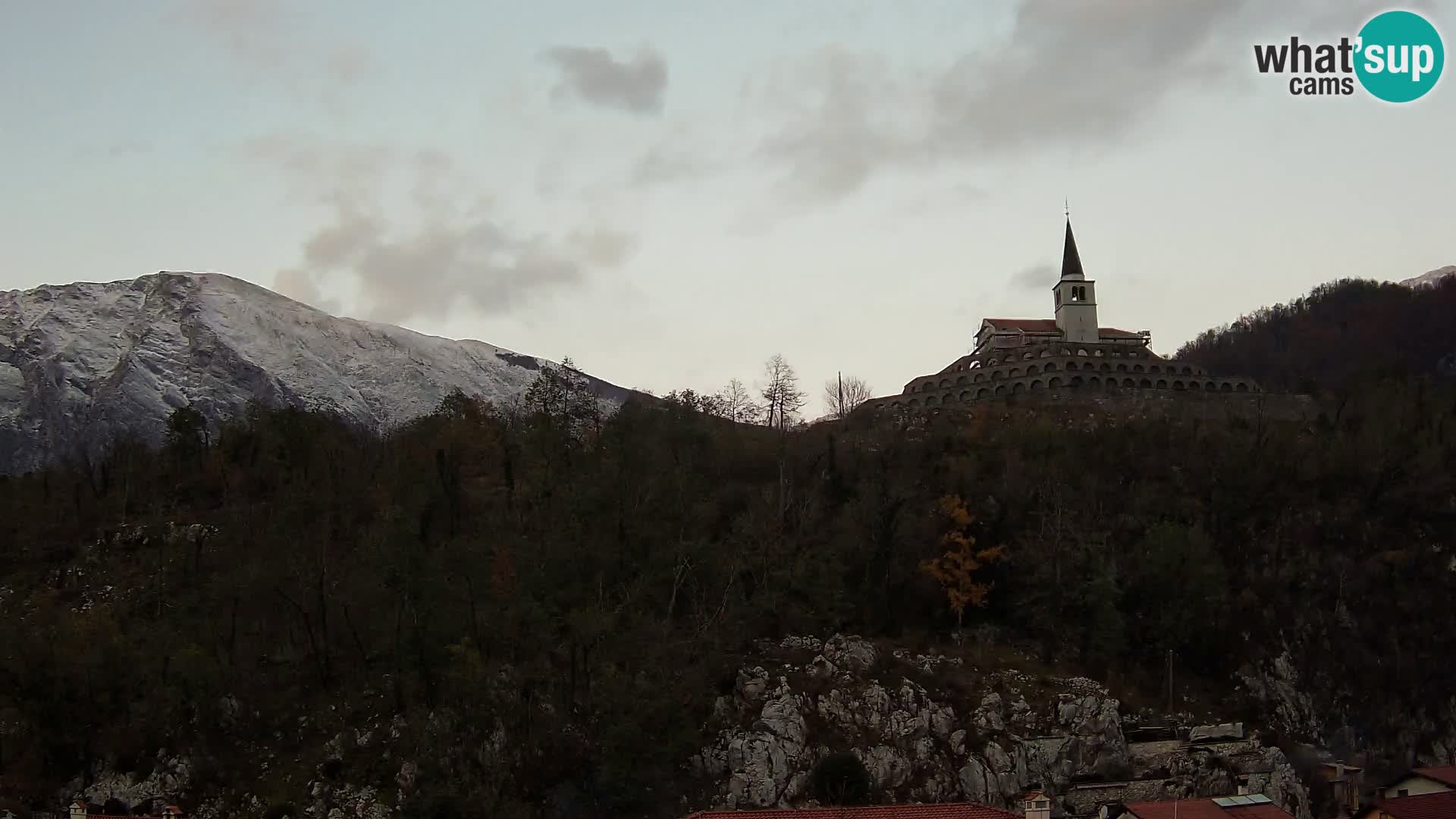 Kobarid-Webcam – Blick auf das Beinhaus aus dem 1. Weltkrieg