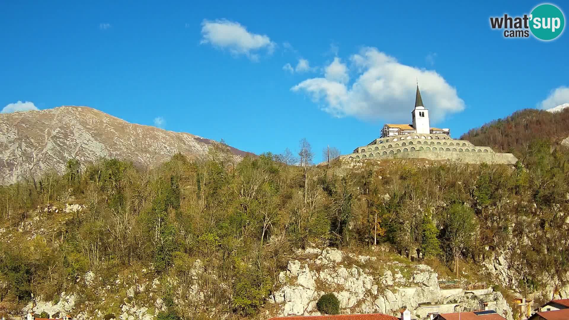 Kobarid-Webcam – Blick auf das Beinhaus aus dem 1. Weltkrieg