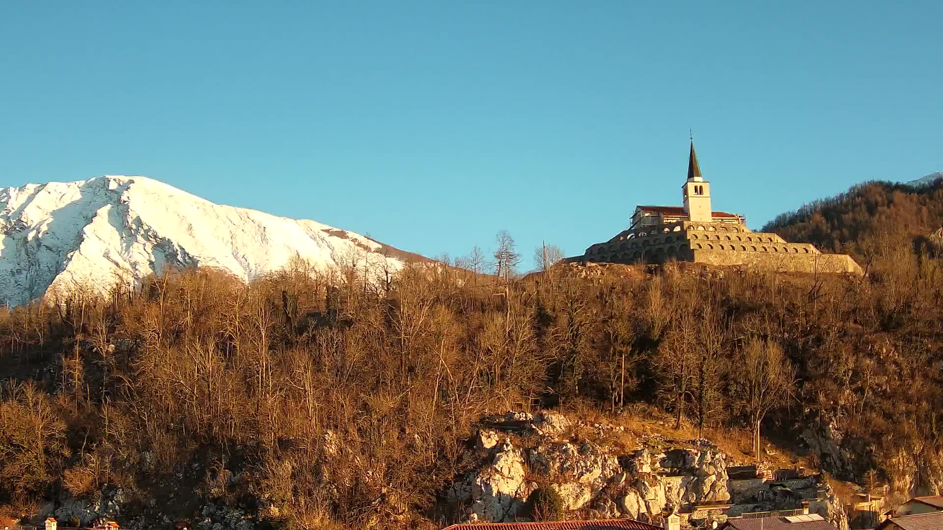 Kobarid webcam – View to Charnel House from 1st world war