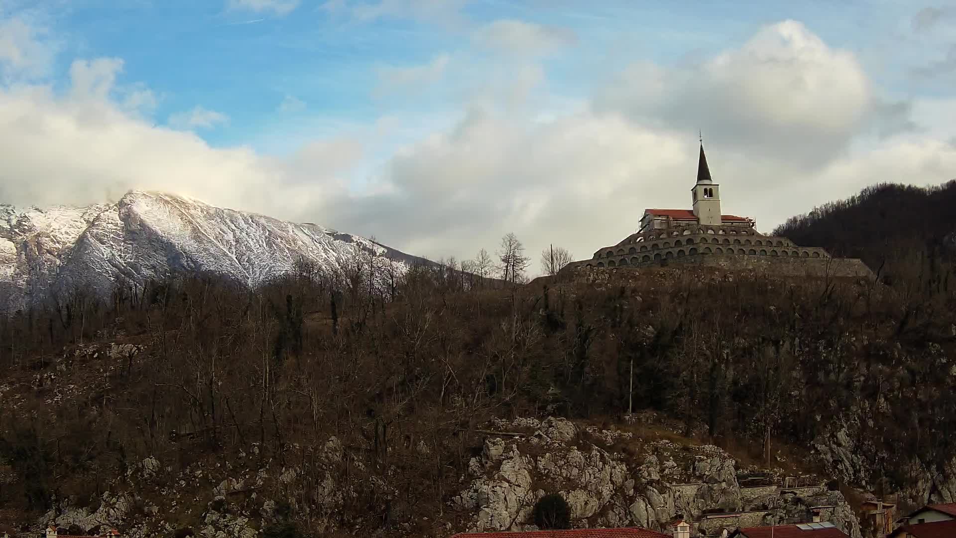 Kobarid webcam – View to Charnel House from 1st world war