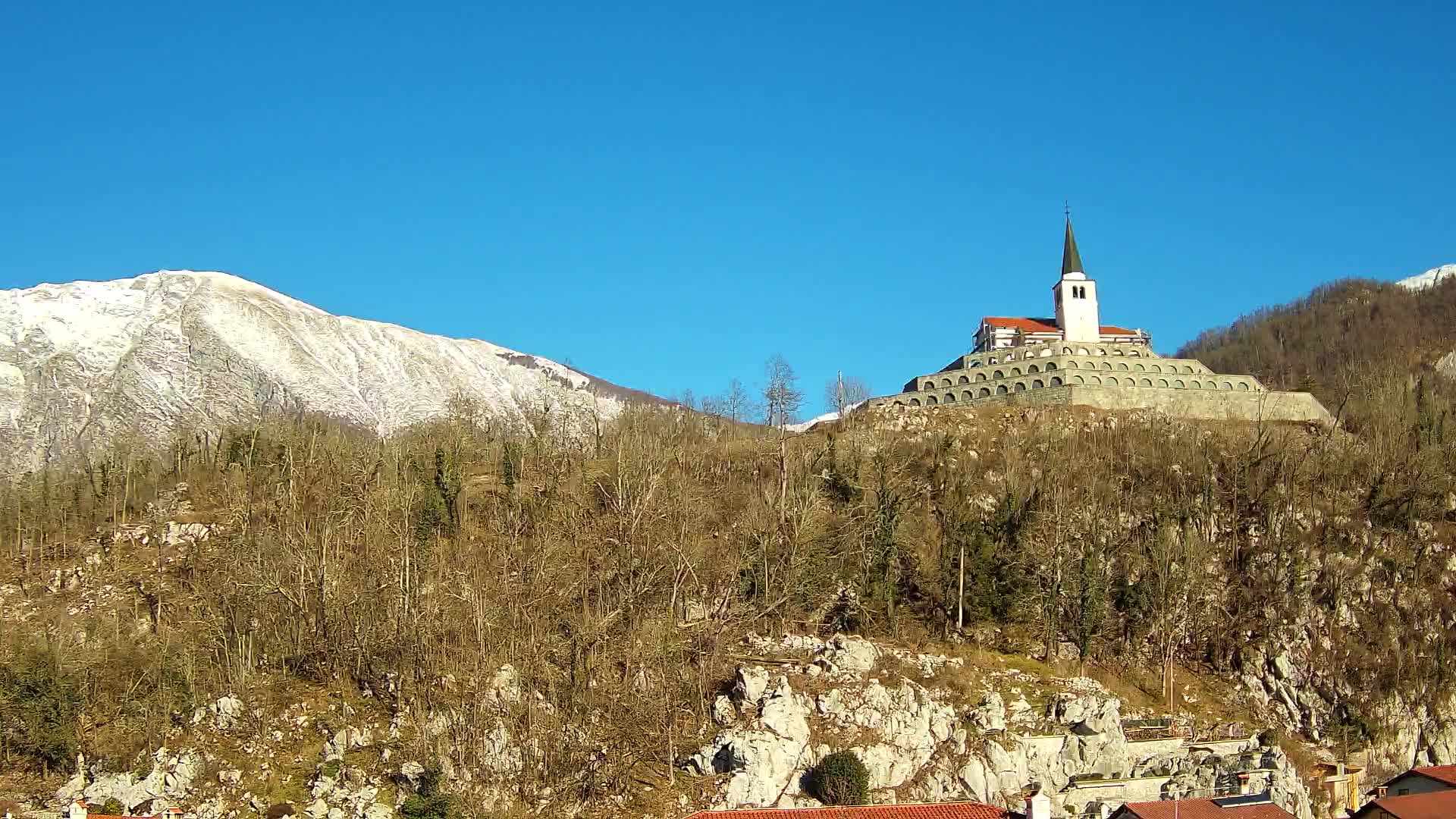 Caporetto webcam – Veduta dell’Ossario della prima guerra mondiale