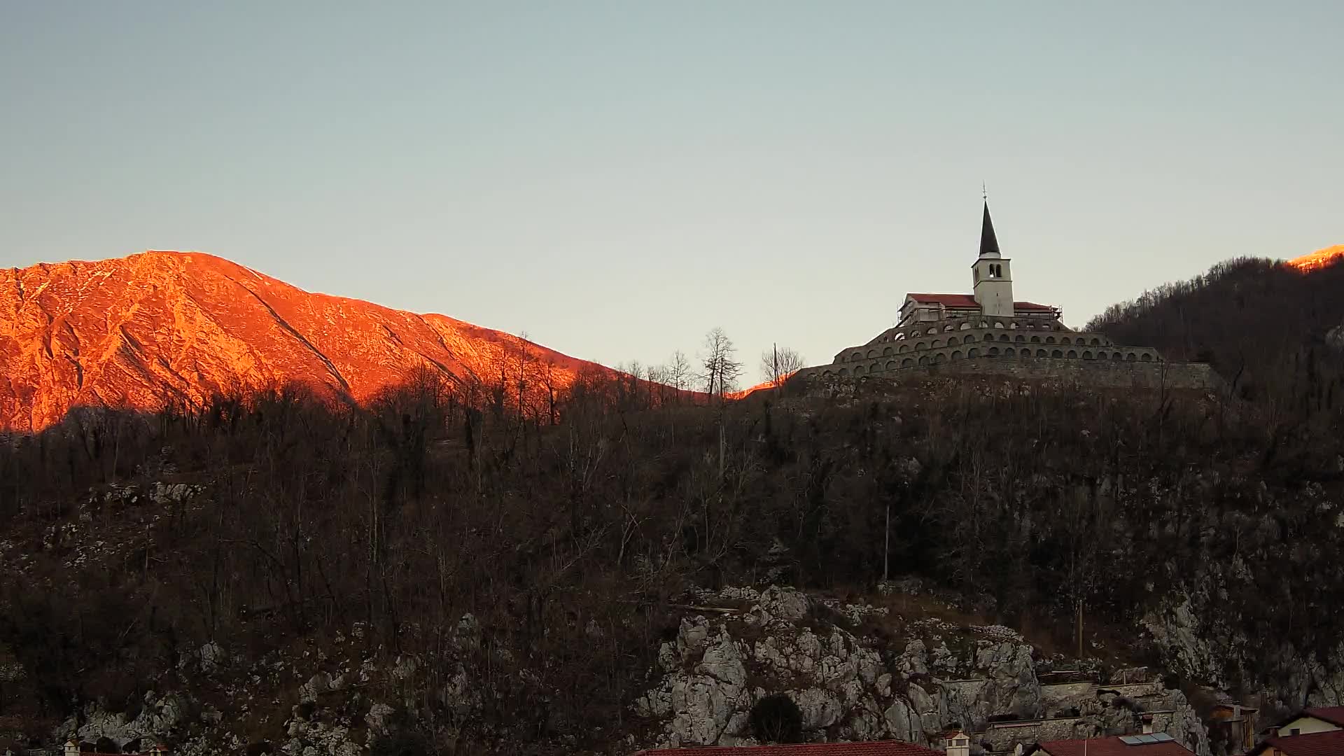 Caporetto webcam – Veduta dell’Ossario della prima guerra mondiale