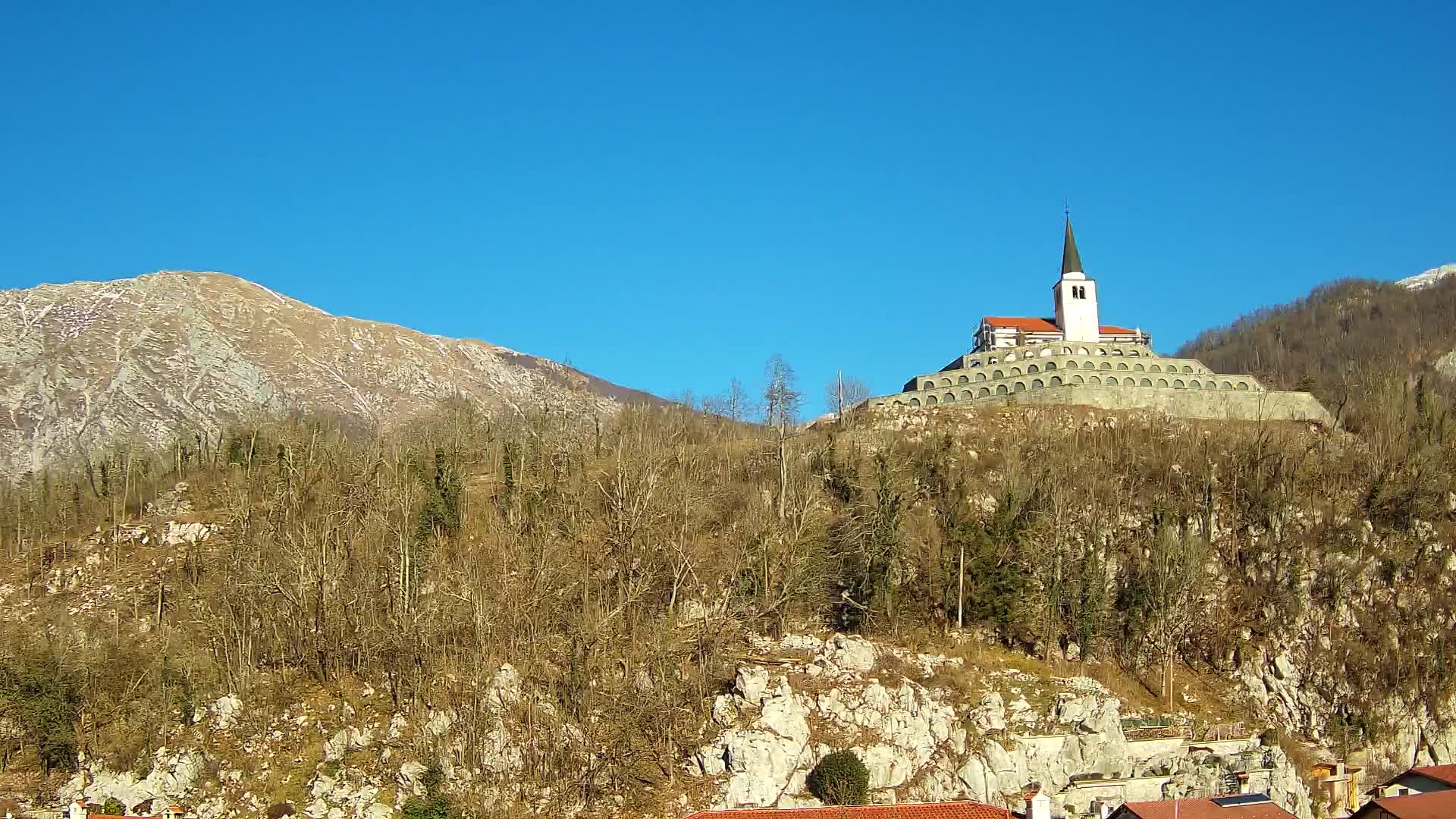 Caporetto webcam – Veduta dell’Ossario della prima guerra mondiale