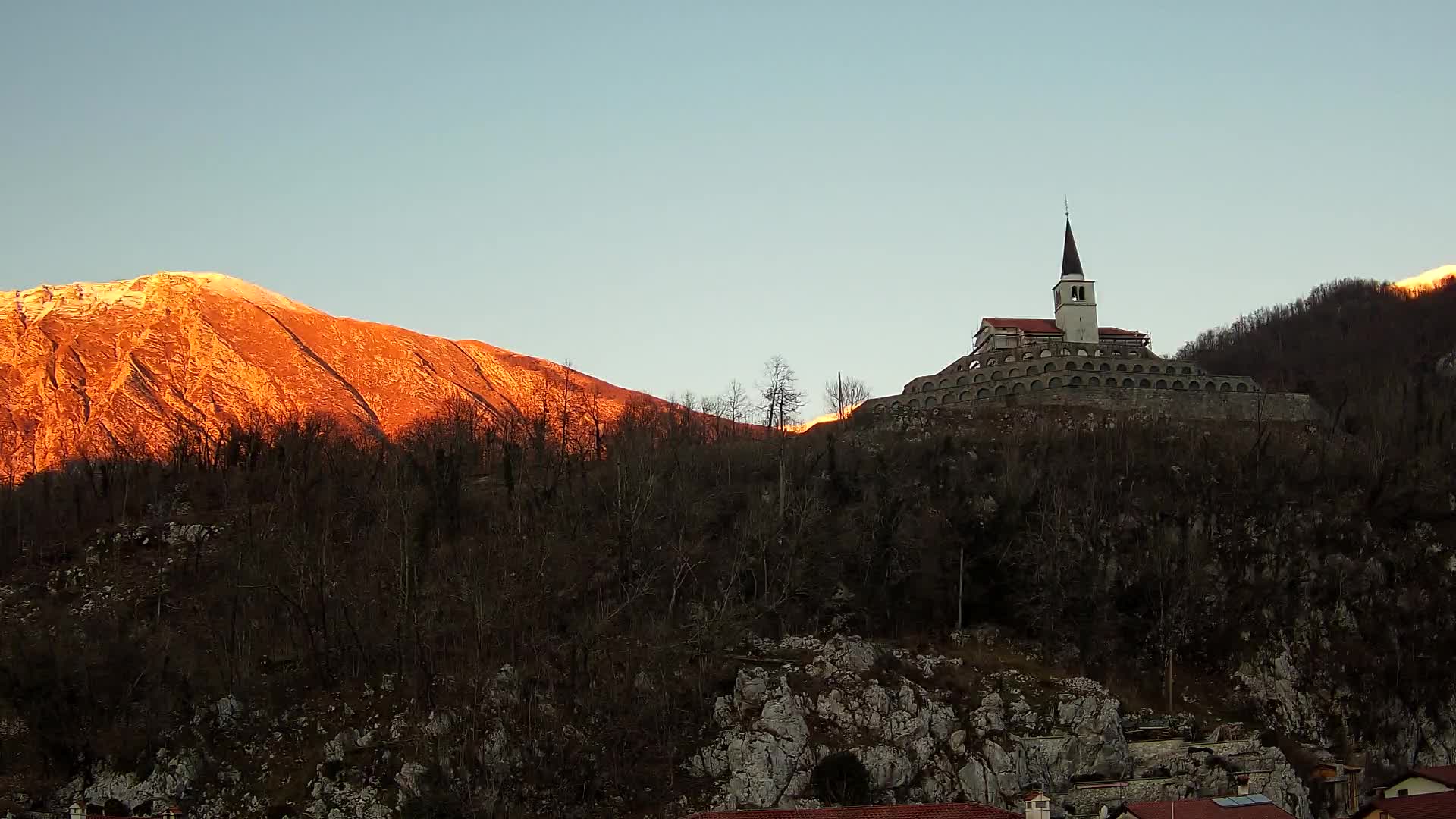 Kobarid webcam – View to Charnel House from 1st world war