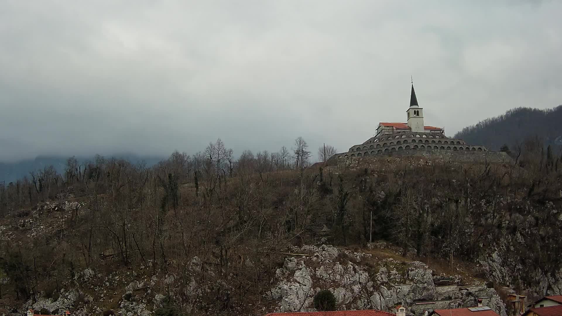 Caporetto webcam – Veduta dell’Ossario della prima guerra mondiale