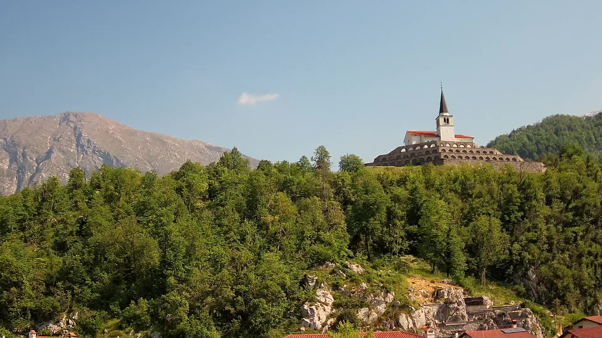 Kobarid webcam – View to Charnel House from 1st world war
