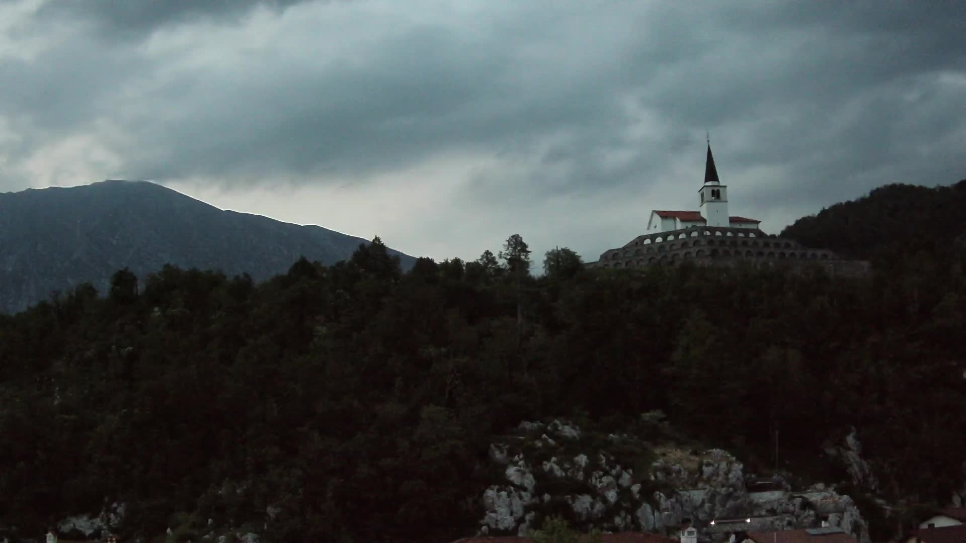 Caporetto webcam – Veduta dell’Ossario della prima guerra mondiale