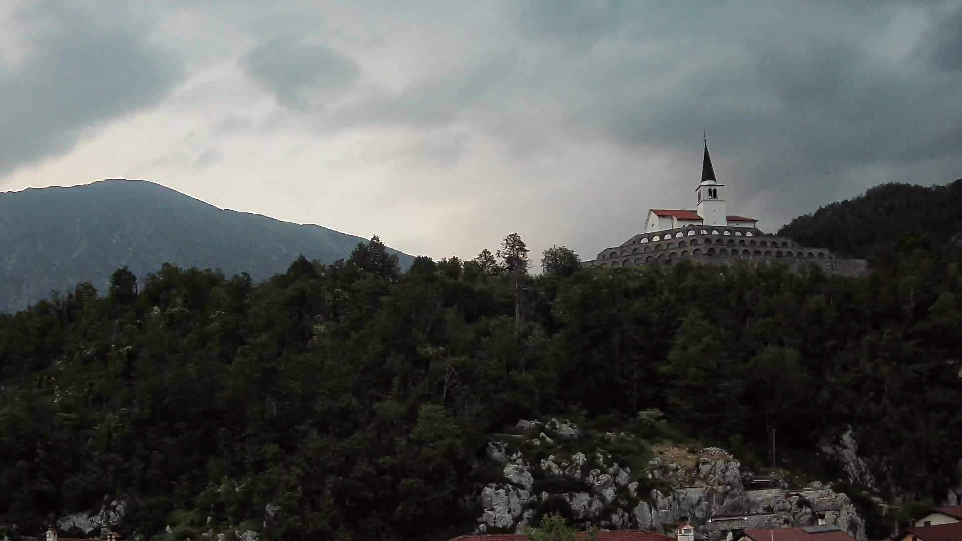 Caporetto webcam – Veduta dell’Ossario della prima guerra mondiale