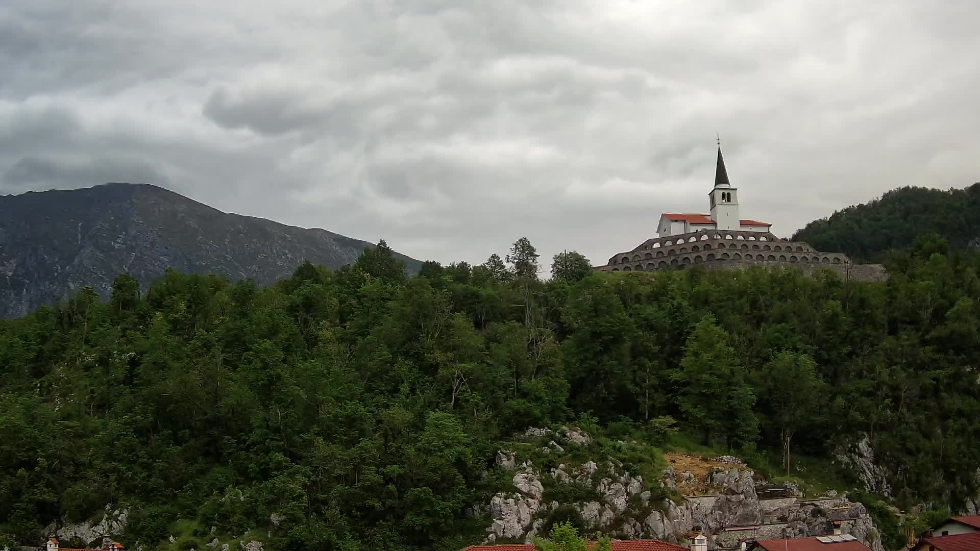 Caporetto webcam – Veduta dell’Ossario della prima guerra mondiale