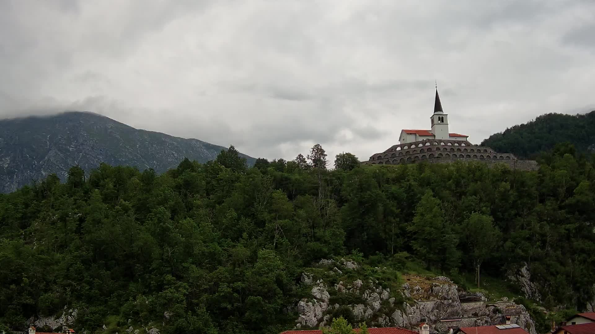 Caporetto webcam – Veduta dell’Ossario della prima guerra mondiale