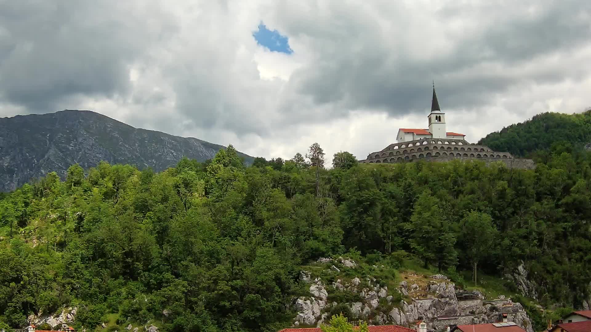 Kobarid webcam – View to Charnel House from 1st world war