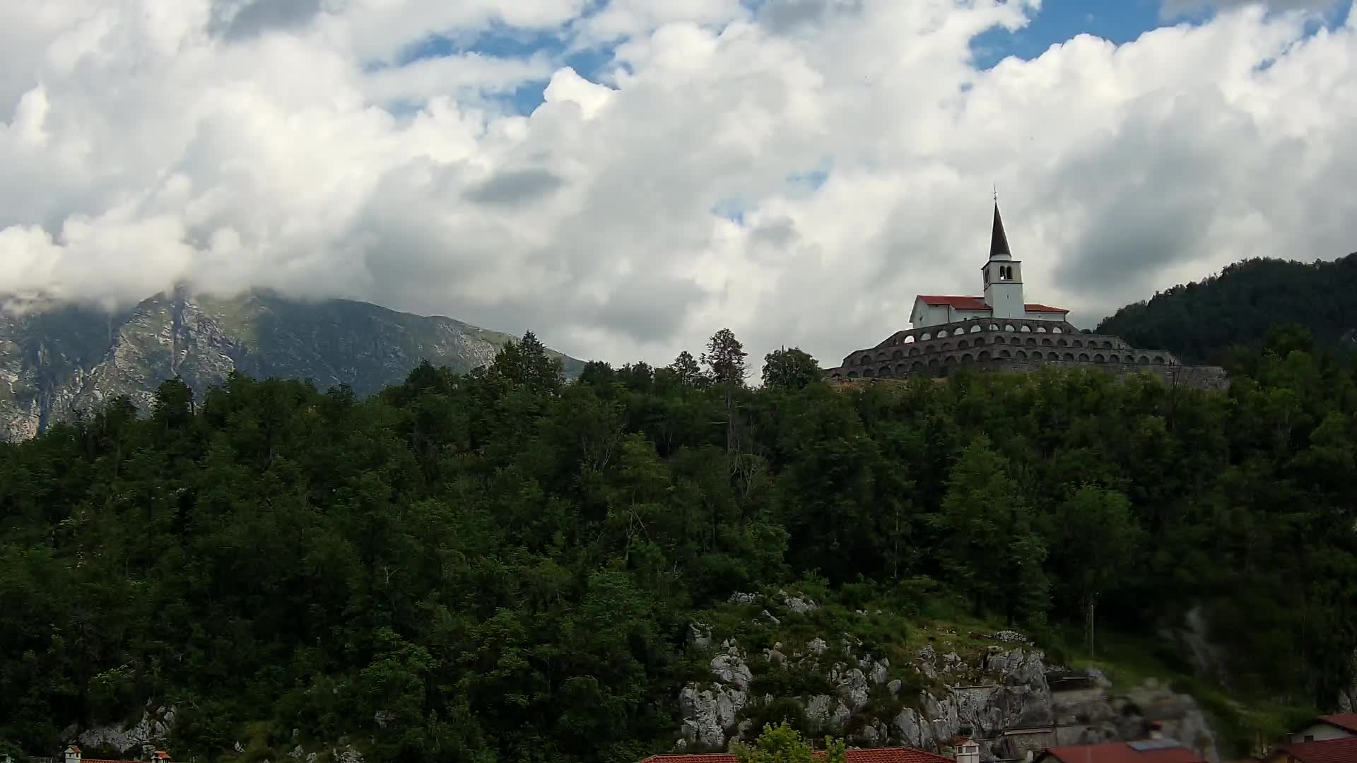Caporetto webcam – Veduta dell’Ossario della prima guerra mondiale