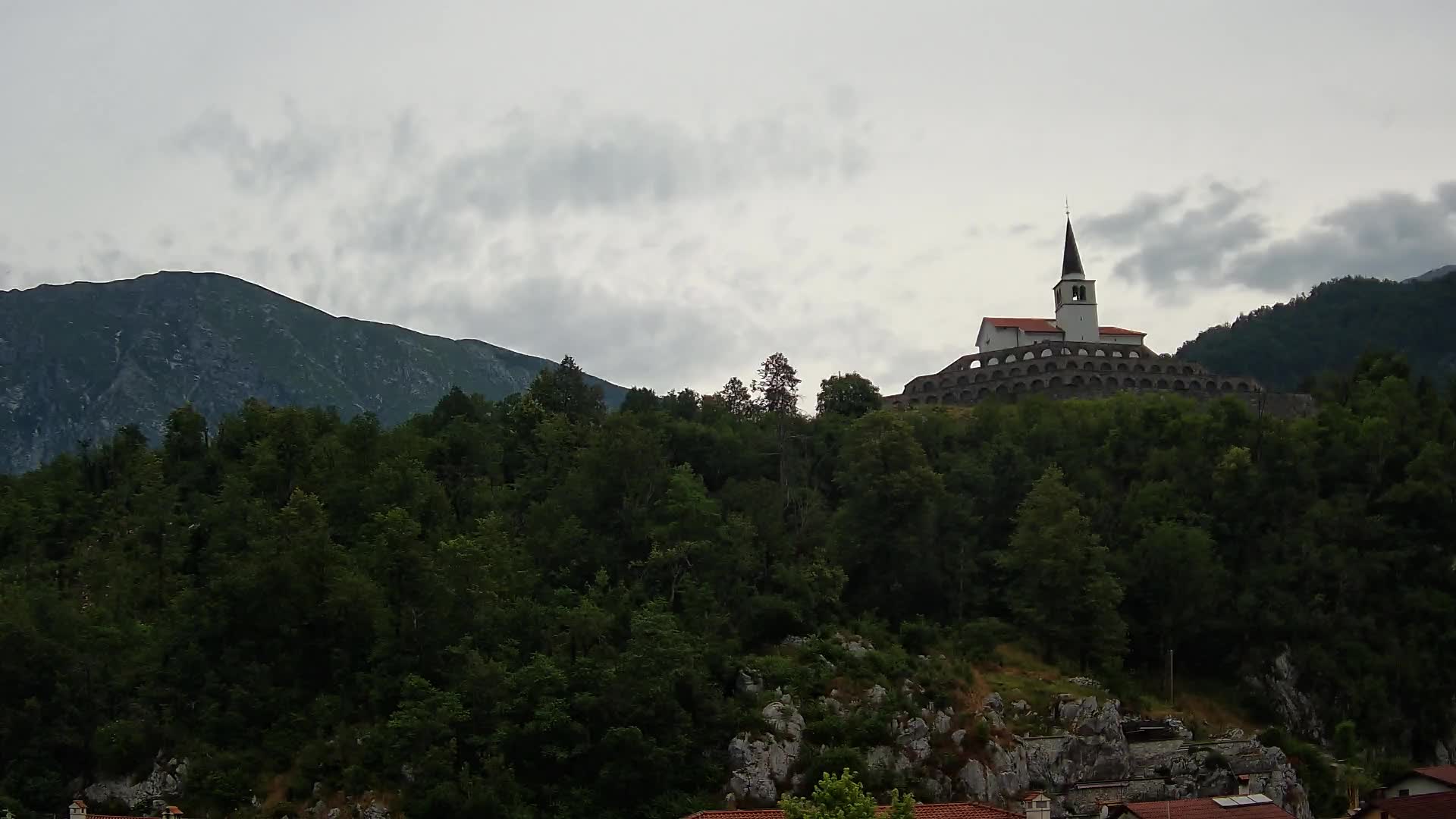 Caporetto webcam – Veduta dell’Ossario della prima guerra mondiale