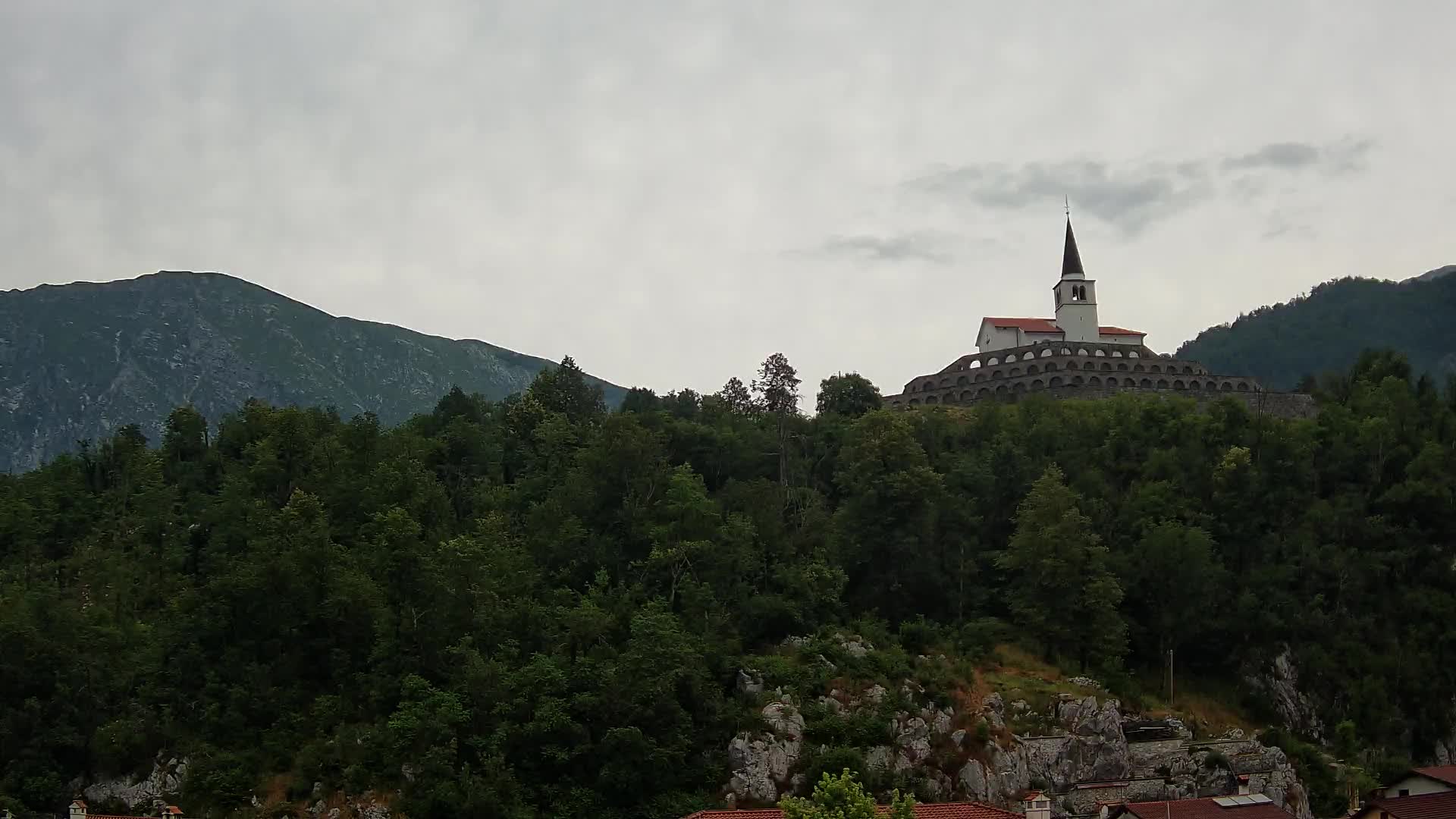 Caporetto webcam – Veduta dell’Ossario della prima guerra mondiale