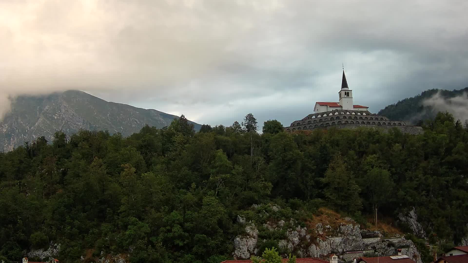Caporetto webcam – Veduta dell’Ossario della prima guerra mondiale