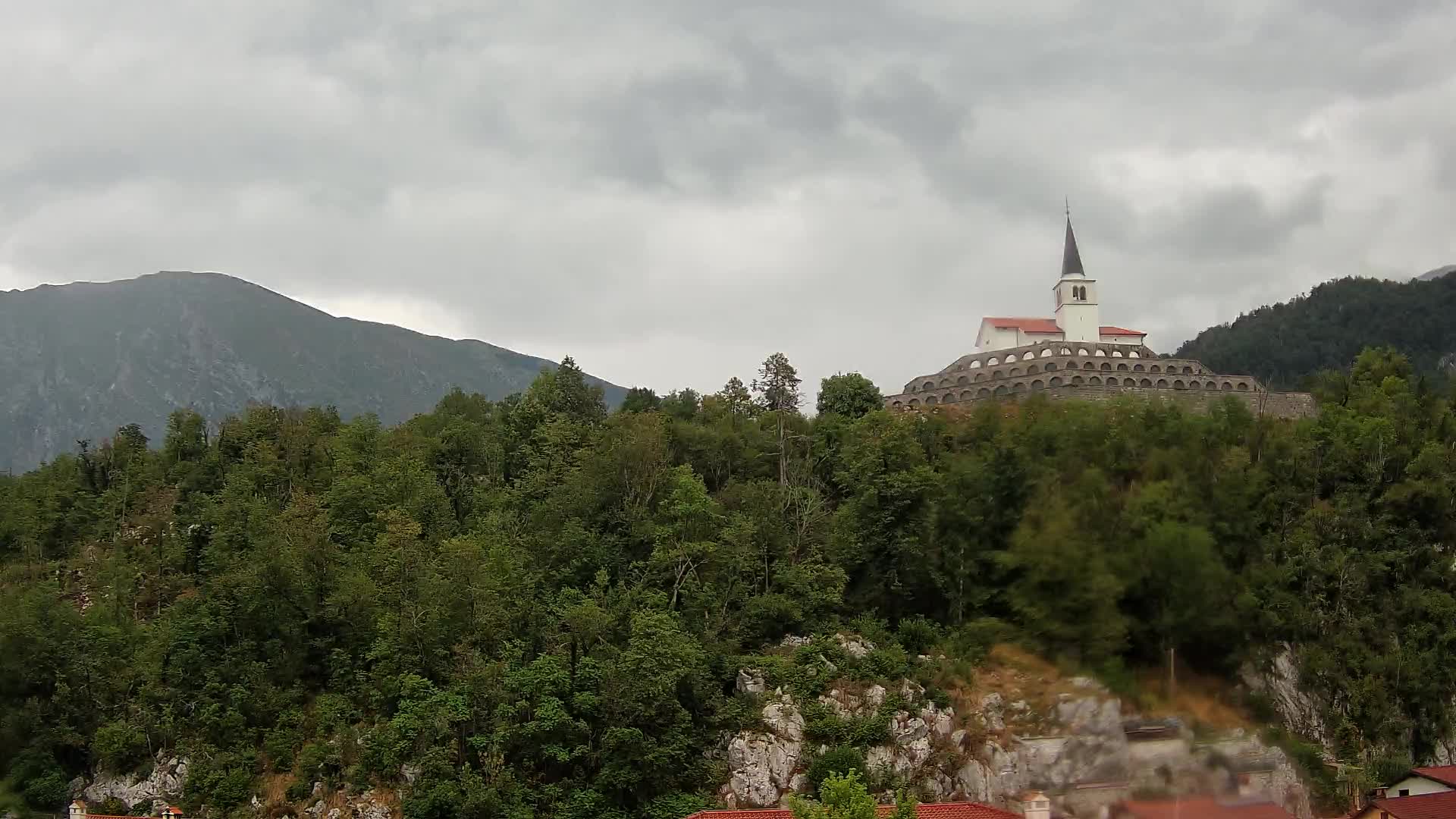 Kobarid webcam – View to Charnel House from 1st world war